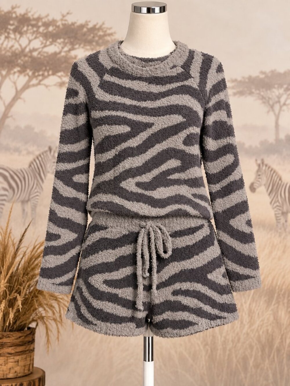 Women’s Small Zebra Stripe Cozy Plush 2-Piece Lounge Set Long Sleeve & Shorts